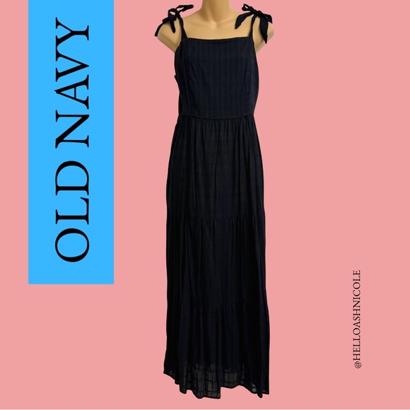Old Navy Dresses & Skirts - Old Navy Midnight Maxi Dress